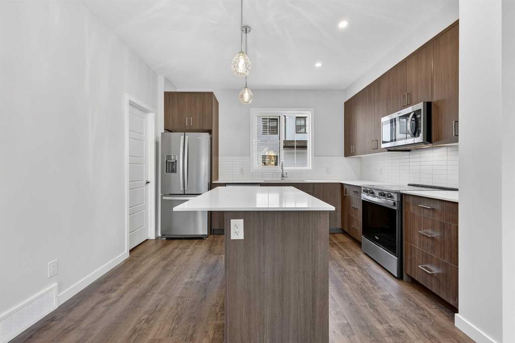 Picture of 205, 1750 Rangeview Drive SE, Calgary Real Estate Listing