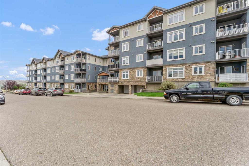 Picture of 317, 19 Terrace View NE, Medicine Hat Real Estate Listing