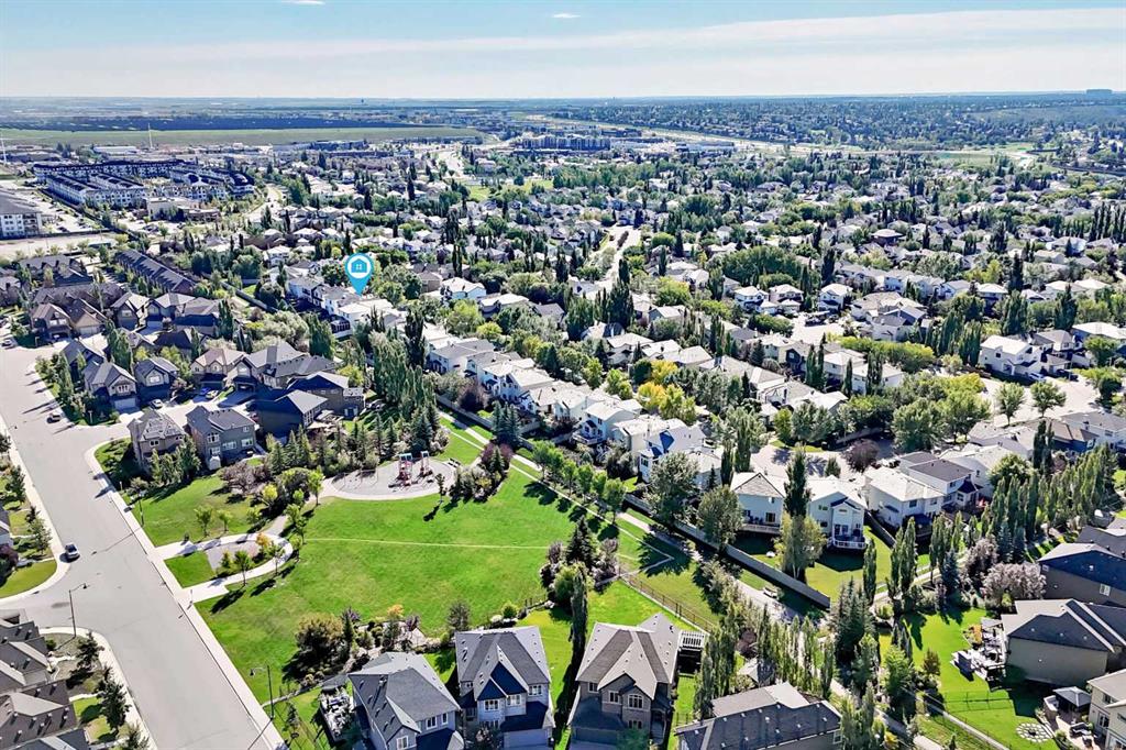 Picture of 42 Douglas Glen Circle SE, Calgary Real Estate Listing