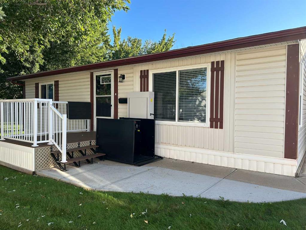 Picture of 34, 1600 Strachan Road SE, Medicine Hat Real Estate Listing
