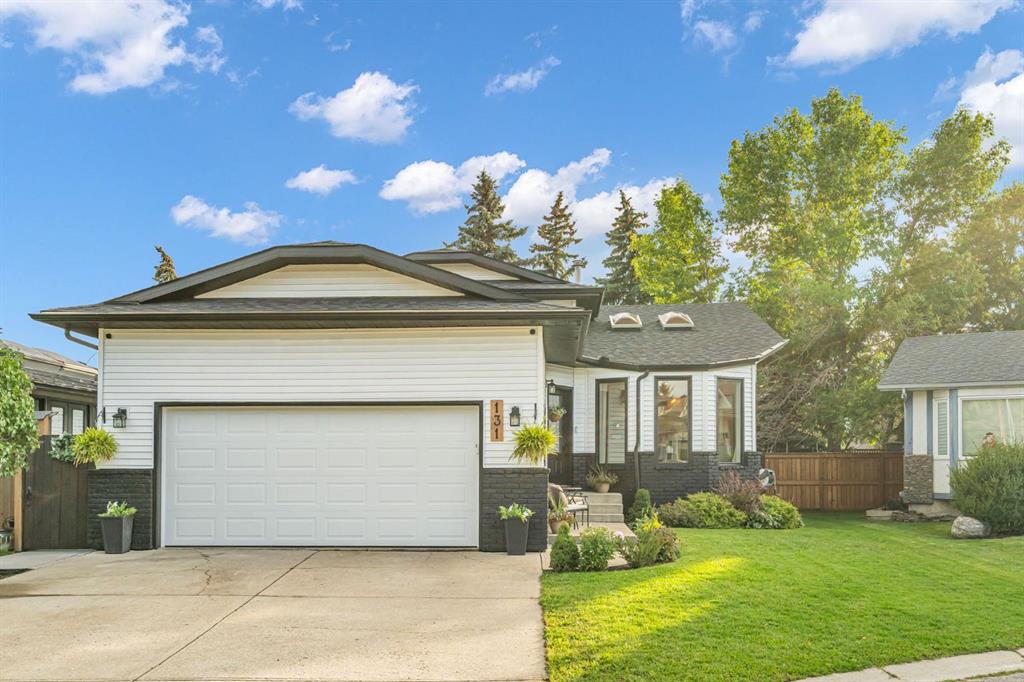 Picture of 131 Douglas Woods Place SE, Calgary Real Estate Listing