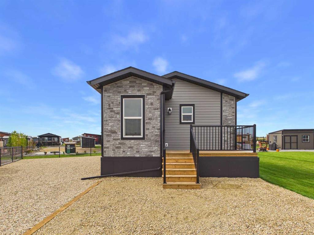 Picture of 152, 41019 Range Road 11  , Rural Lacombe County Real Estate Listing