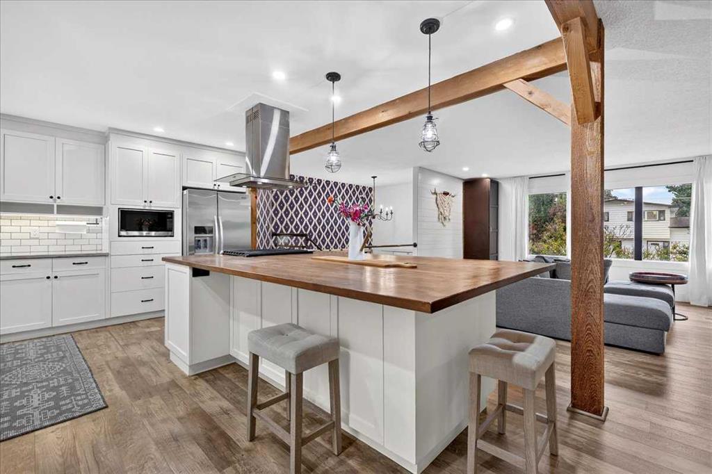 Picture of 1703 107 Avenue SW, Calgary Real Estate Listing
