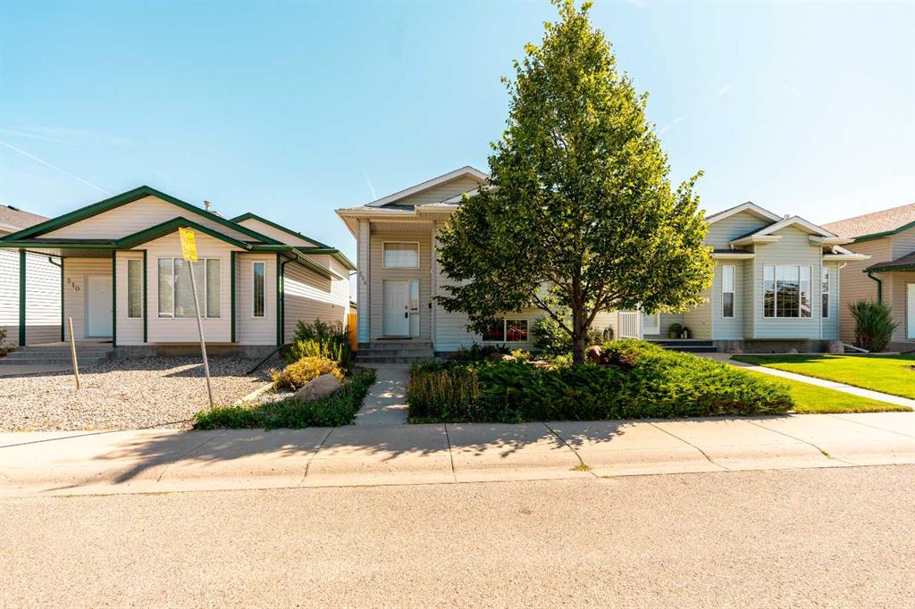 Picture of 206 Fairmont Garden Road S, Lethbridge Real Estate Listing