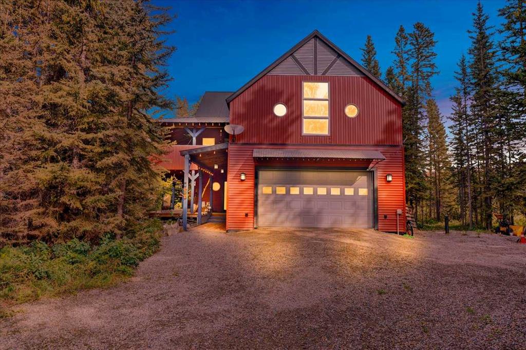Picture of 224 7 Street NE, Sundre Real Estate Listing