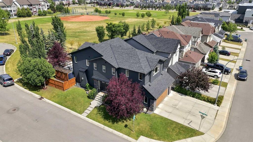 Picture of 4 Silverado Saddle Court SW, Calgary Real Estate Listing
