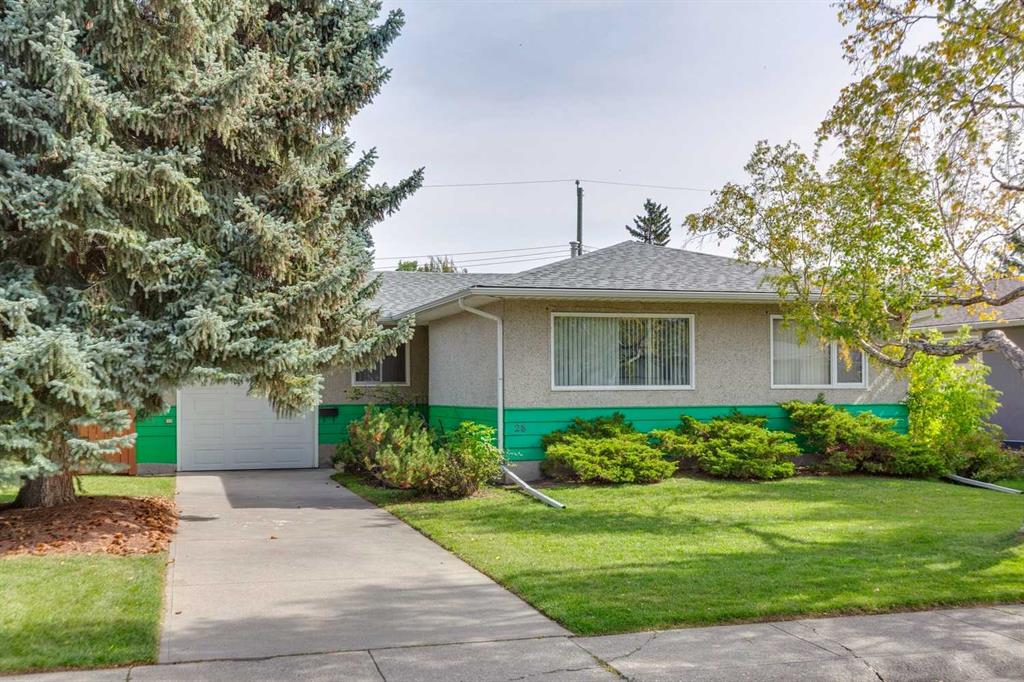 Picture of 28 Gainsborough Drive SW, Calgary Real Estate Listing