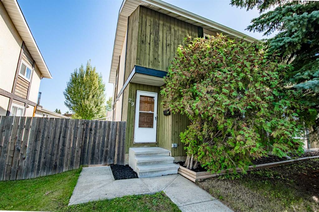 Picture of 29 Abbott Close , Red Deer Real Estate Listing