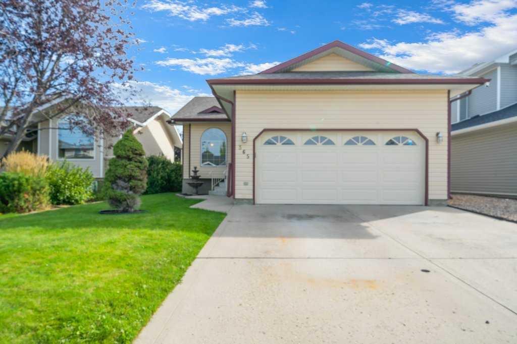 Picture of 365 Stratton Way SE, Medicine Hat Real Estate Listing
