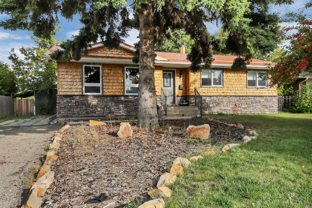 Picture of 70 Sherwood Crescent , Red Deer Real Estate Listing