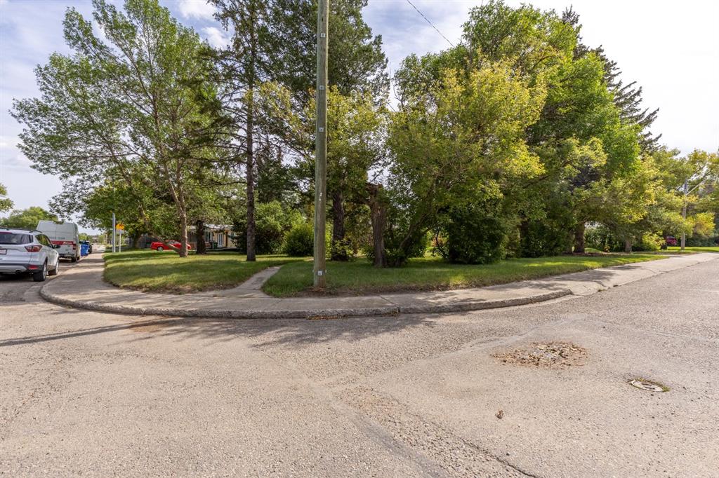 Picture of 1511 21 Avenue , Coaldale Real Estate Listing