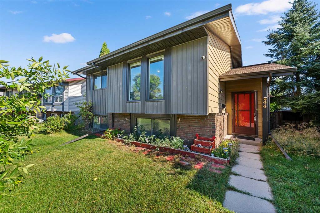 Picture of 44 Templemont Drive NE, Calgary Real Estate Listing