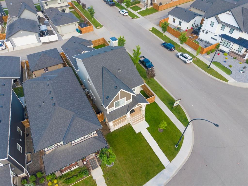 Picture of 601 Reynolds Crescent SW, Airdrie Real Estate Listing