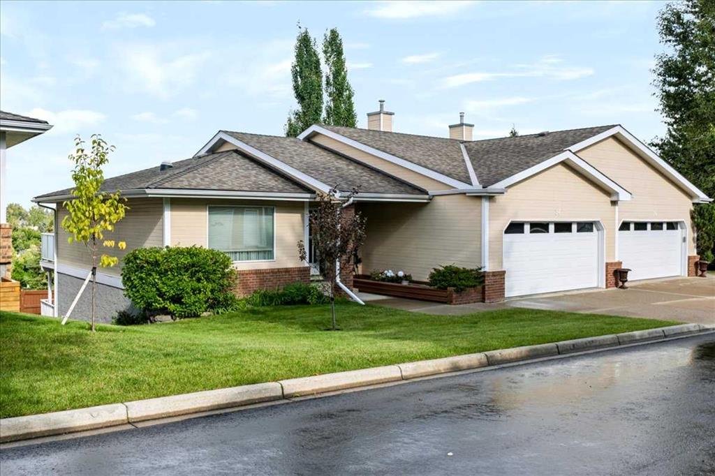 Picture of 36, 140 Strathaven Circle SW, Calgary Real Estate Listing