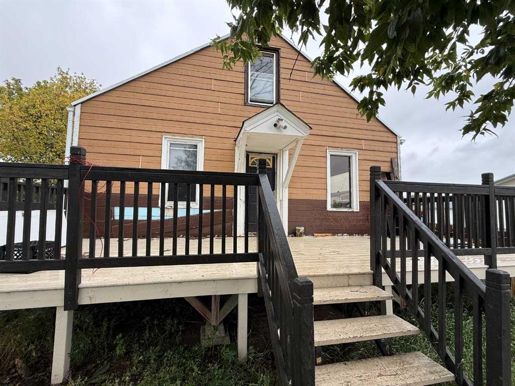 Picture of 824 1 Avenue , Hines Creek Real Estate Listing