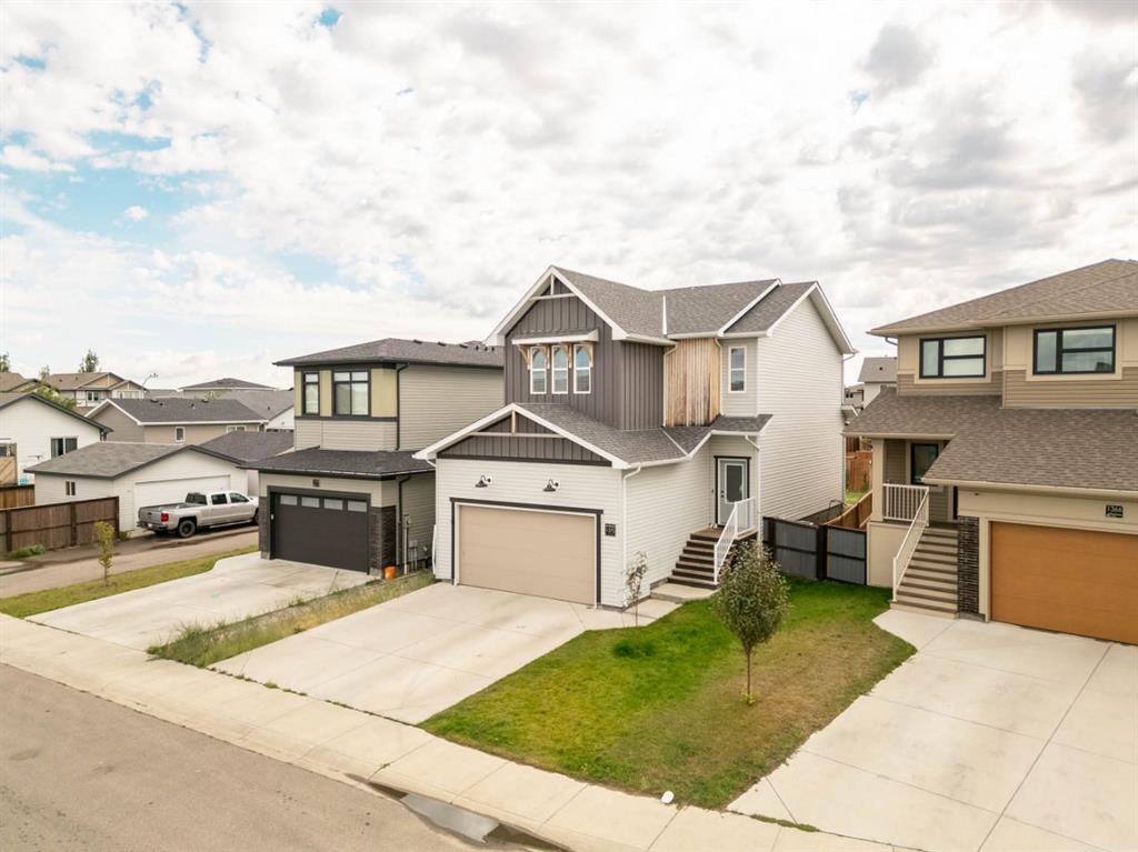 Picture of 1370 Pacific Circle W, Lethbridge Real Estate Listing