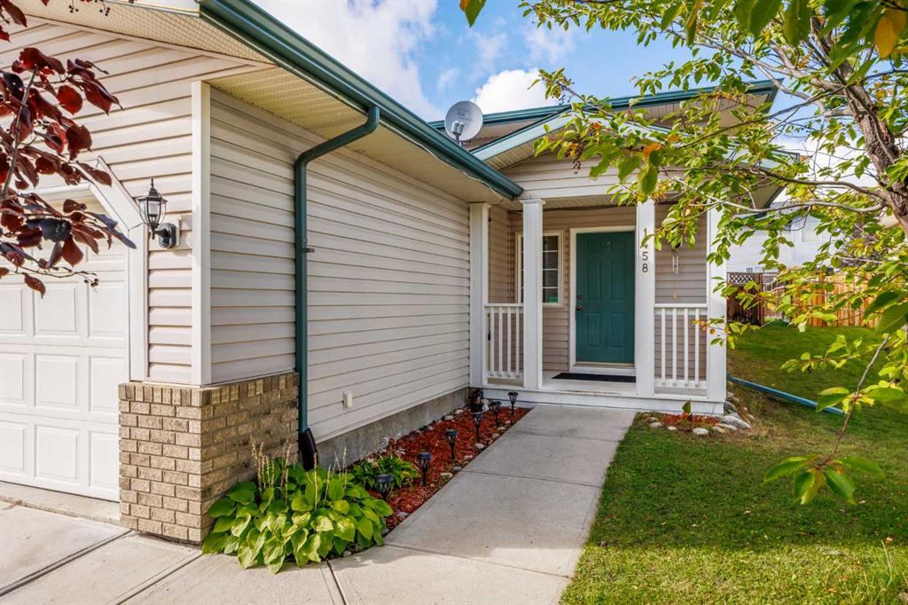 Picture of 1458 Smith Avenue , Crossfield Real Estate Listing