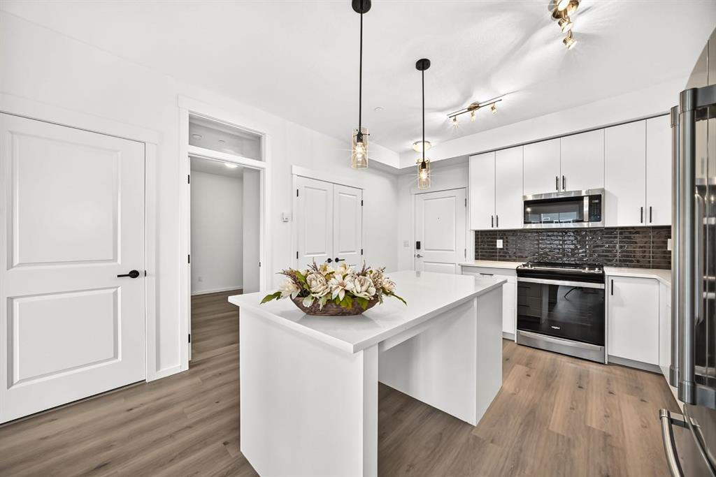 Picture of 8317, 151 Legacy Main Street SE, Calgary Real Estate Listing
