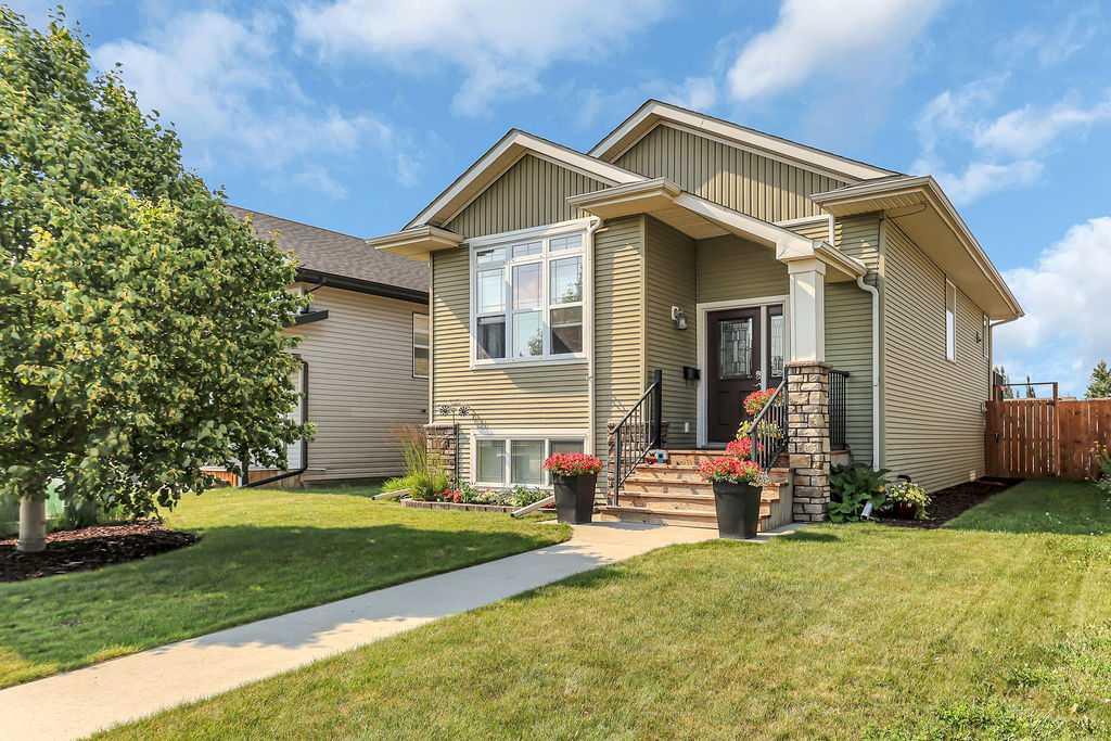 Picture of 212 Cedar Square , Blackfalds Real Estate Listing