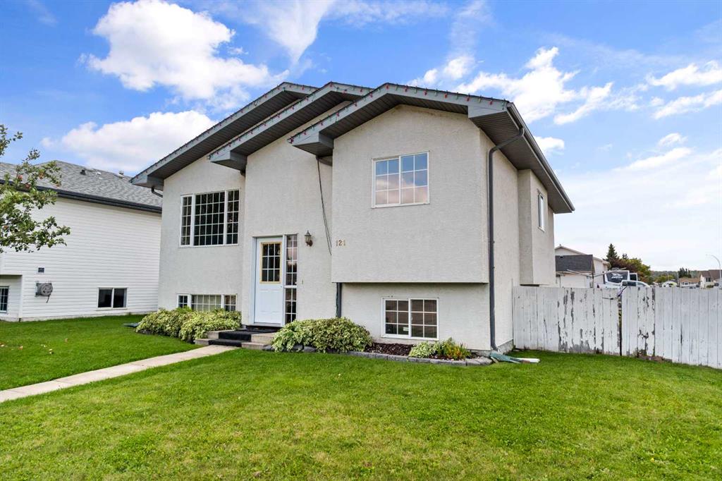 Picture of 121 Mink Creek Road , Whitecourt Real Estate Listing