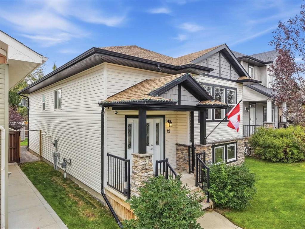 Picture of 19 Regatta Way , Sylvan Lake Real Estate Listing