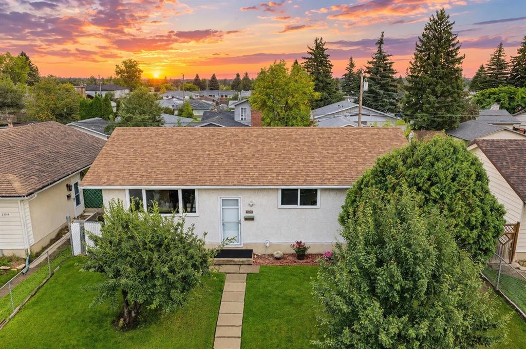 Picture of 1012 Raynard Crescent SE, Calgary Real Estate Listing