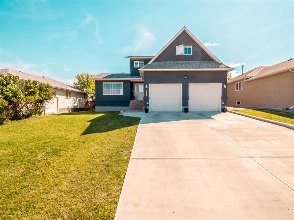 Picture of 452 Pineridge Way , Pincher Creek Real Estate Listing