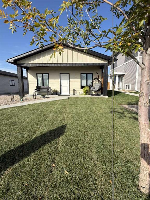 Picture of 7046 48 Street , Taber Real Estate Listing