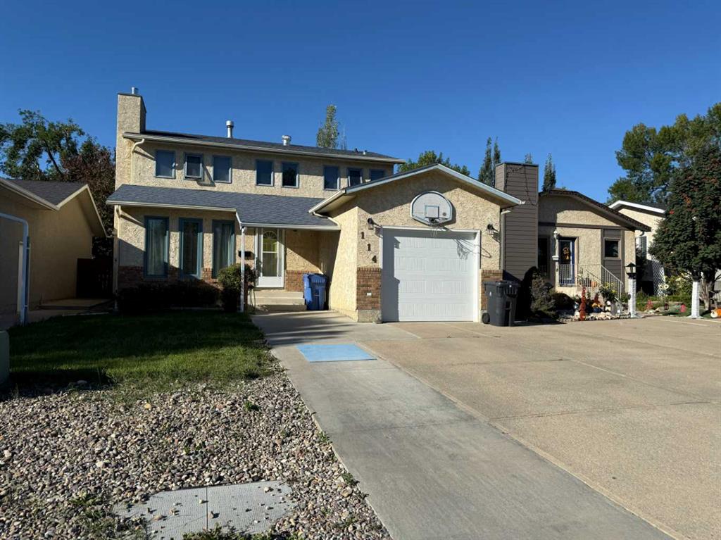 Picture of 114 Red crow Boulevard W, Lethbridge Real Estate Listing