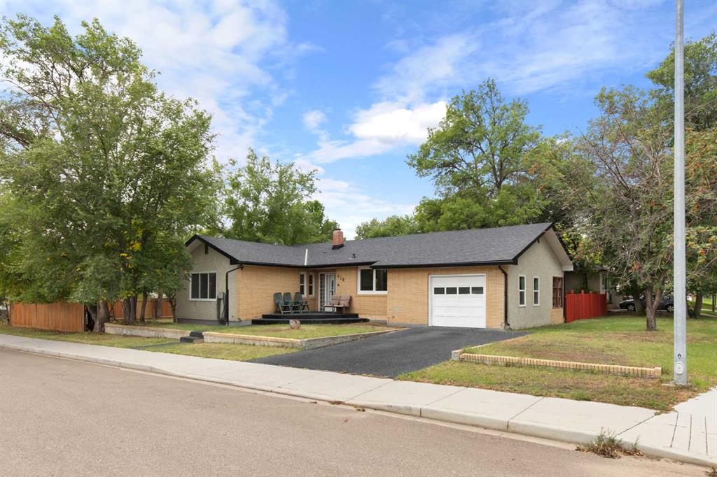 Picture of 410 4 Avenue SW, Medicine Hat Real Estate Listing