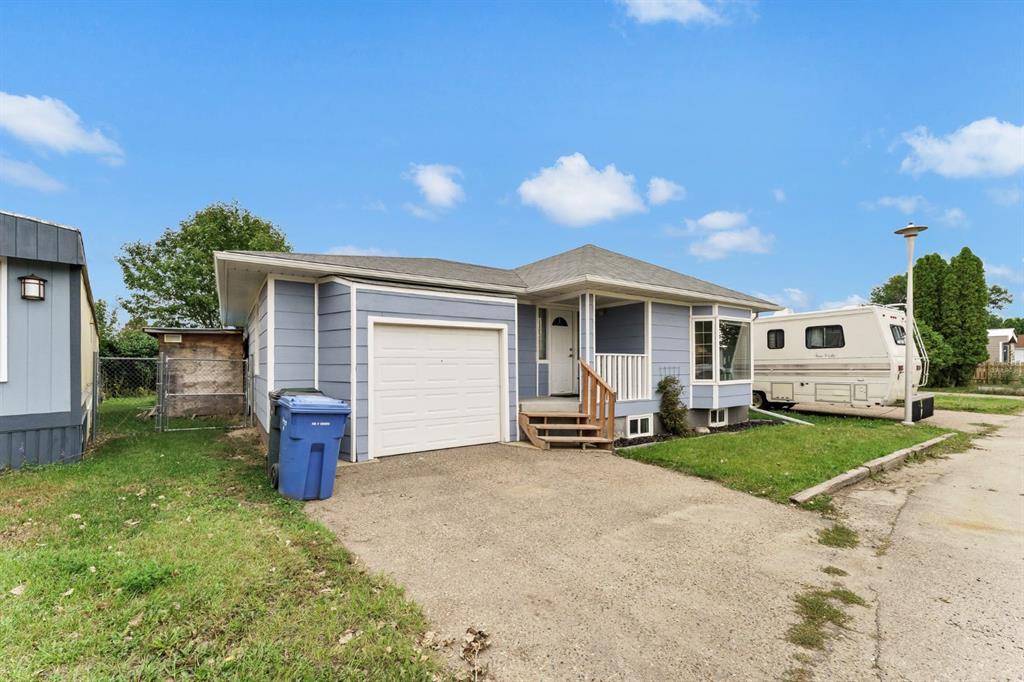 Picture of 352 Cornell Crescent SW, Medicine Hat Real Estate Listing