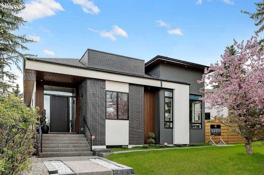 Picture of 1027 39 Avenue NW, Calgary Real Estate Listing