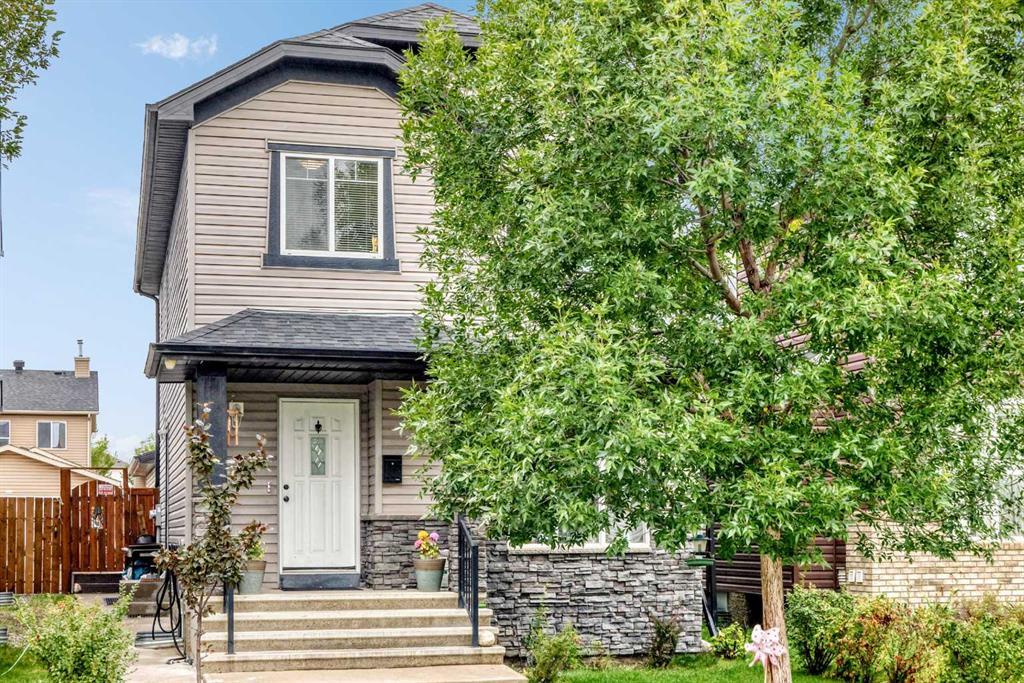 Picture of 303 Saddlebrook Circle NE, Calgary Real Estate Listing