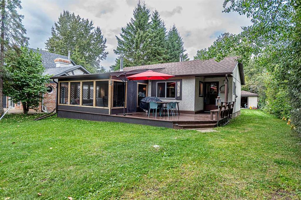 Picture of 11 Lakeshore Drive , Sundance Beach Real Estate Listing