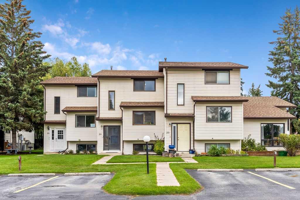 Picture of 24, 73 Glenbrook Crescent , Cochrane Real Estate Listing