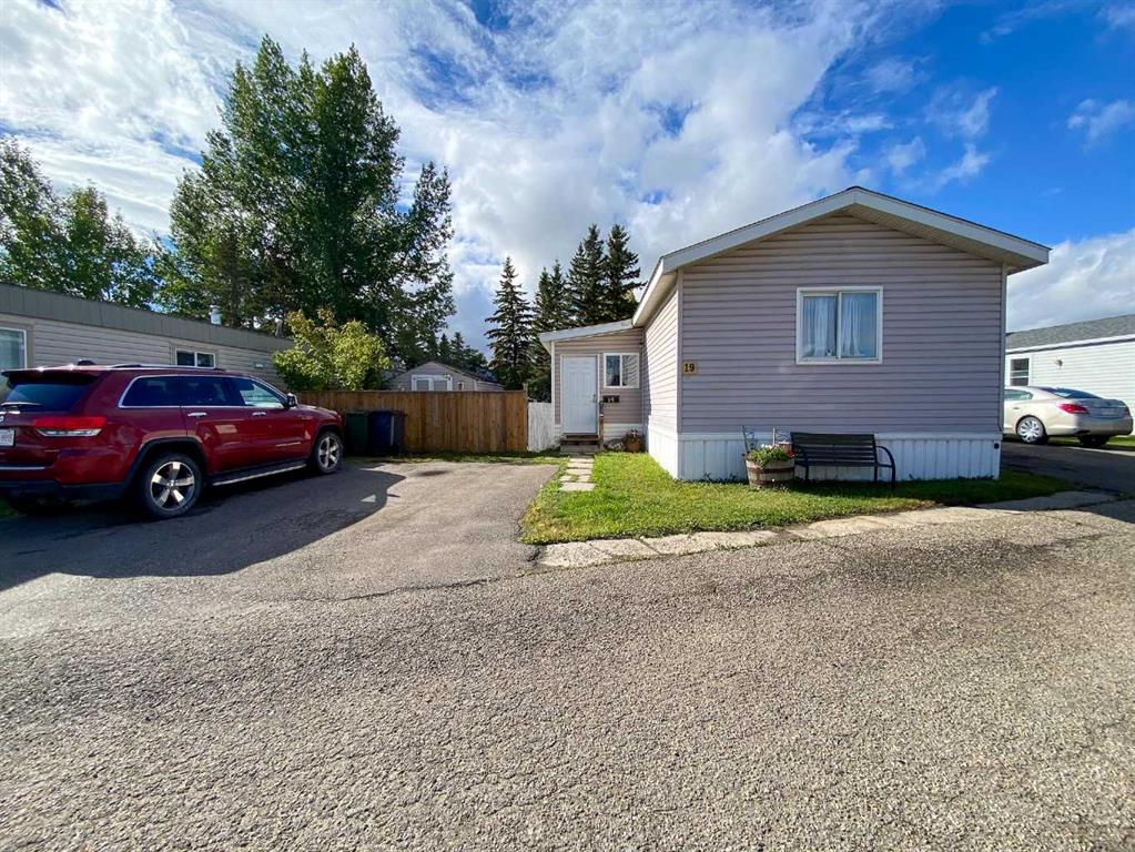 Picture of 19, 5800 46  , Olds Real Estate Listing
