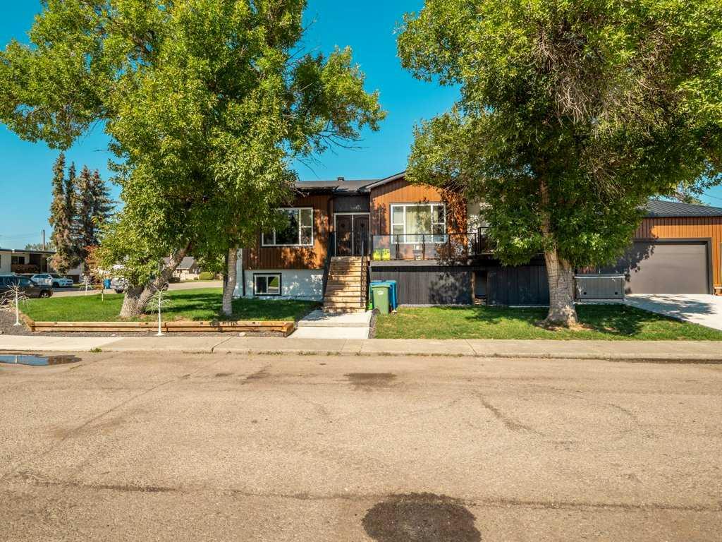 Picture of 2021 15 Street , Coaldale Real Estate Listing