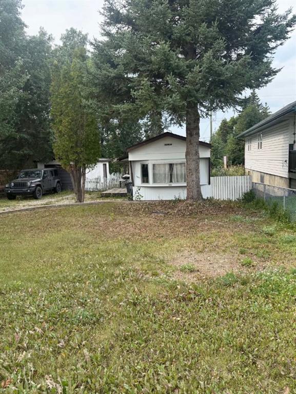 Picture of 1107 7 AVENUE Avenue N, Beaverlodge Real Estate Listing