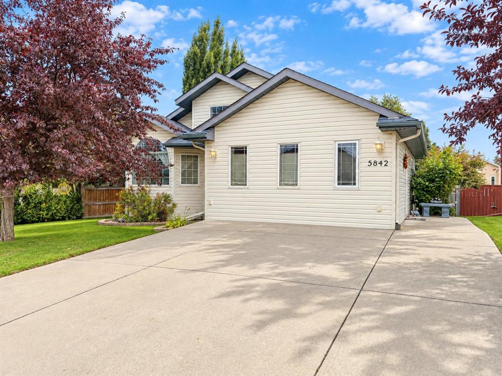 Picture of 5842 65 Avenue , Rocky Mountain House Real Estate Listing