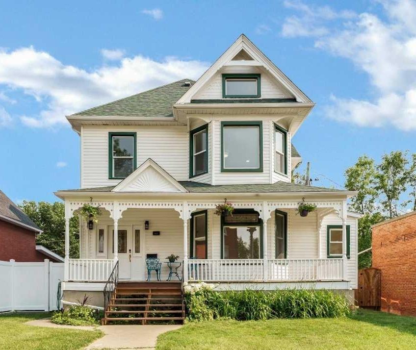 Picture of 421 Aberdeen Street SE, Medicine Hat Real Estate Listing