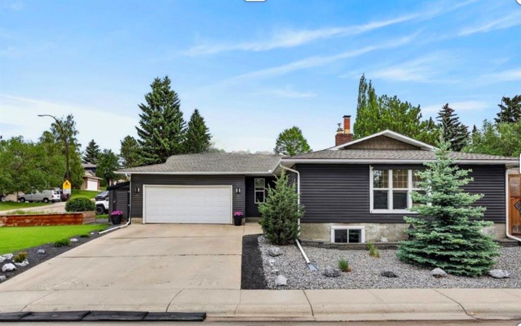 Picture of 104 Silver Springs Green NW, Calgary Real Estate Listing