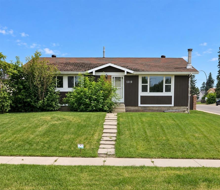 Picture of 1219 68 Street NE, Calgary Real Estate Listing