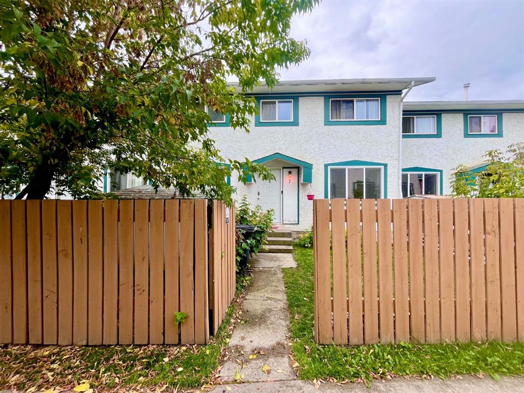 Picture of 7, 110 Tamarack Avenue , Hinton Real Estate Listing