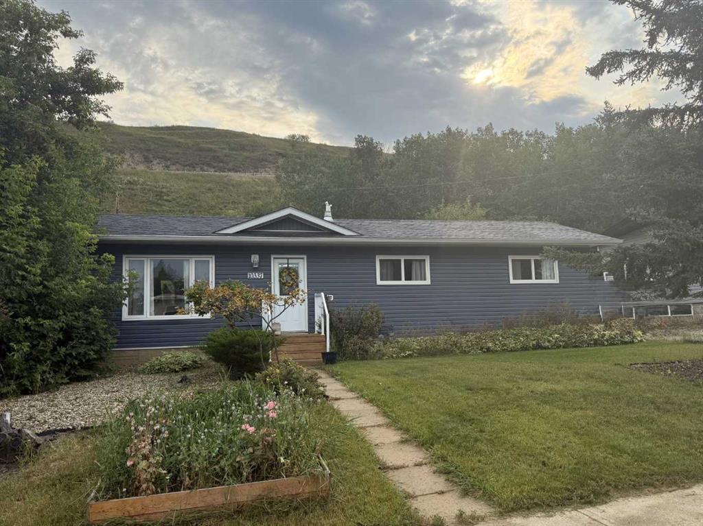 Picture of 10337 110 Avenue , Peace River Real Estate Listing