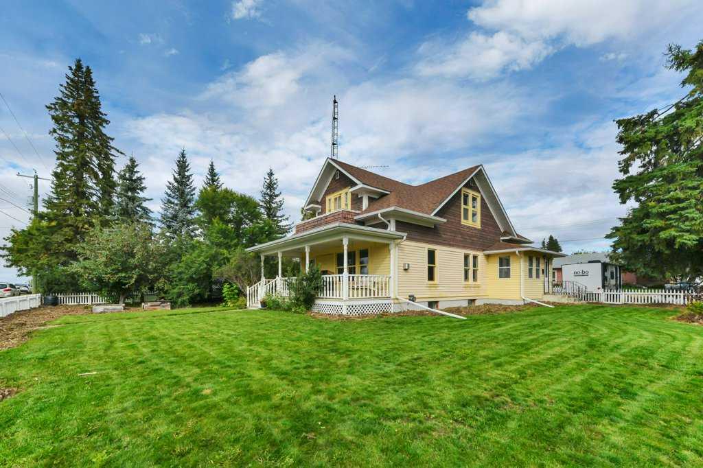 Picture of 5301 50 Street , Bentley Real Estate Listing