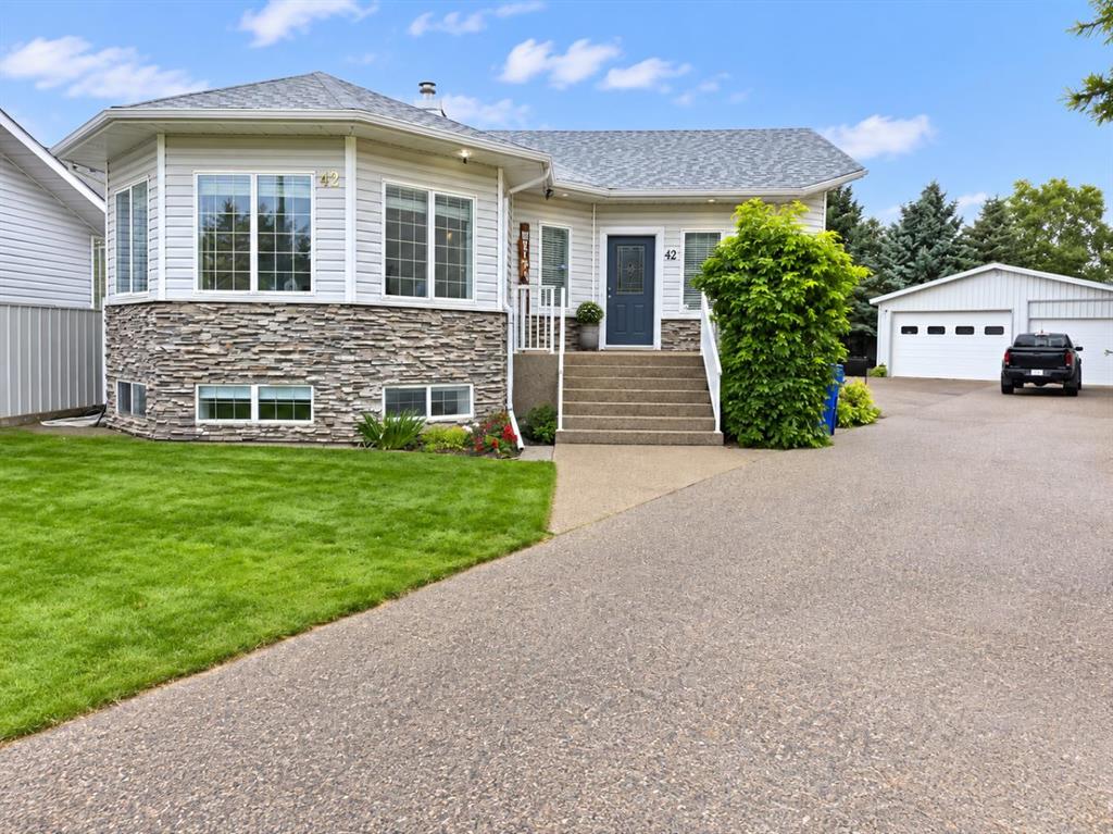 Picture of 42 Staffordville Crescent N, Lethbridge Real Estate Listing