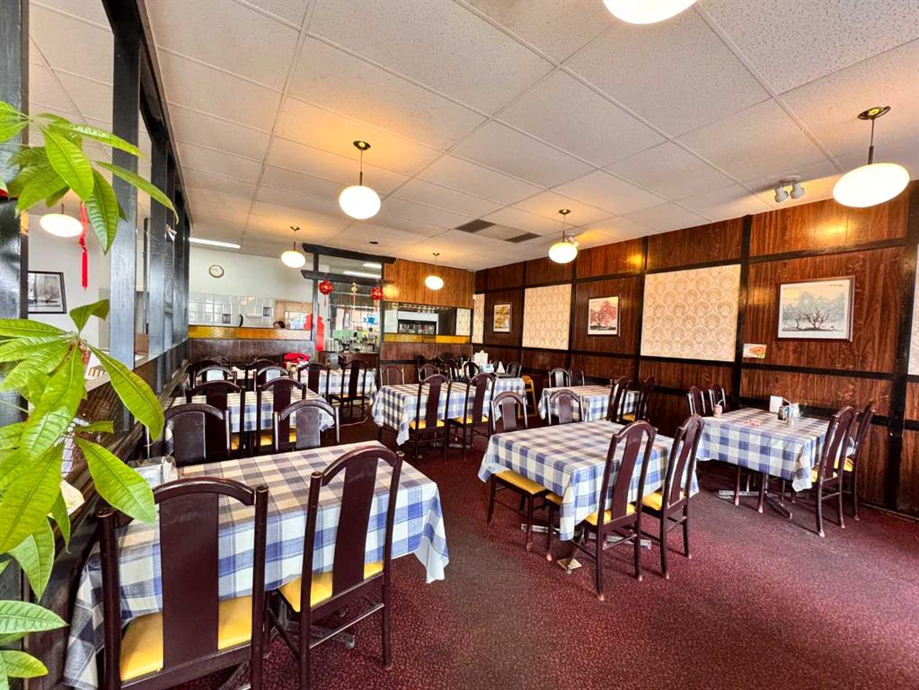 Picture of 4721A 17 Avenue SE, Calgary Real Estate Listing