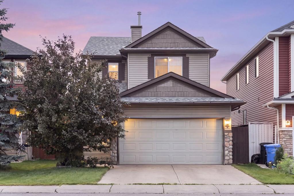 Picture of 13 Saddlecrest Green NE, Calgary Real Estate Listing