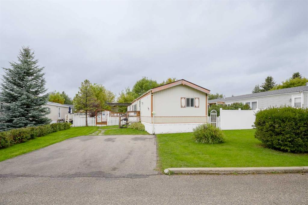 Picture of 107 Heritage Drive , Okotoks Real Estate Listing
