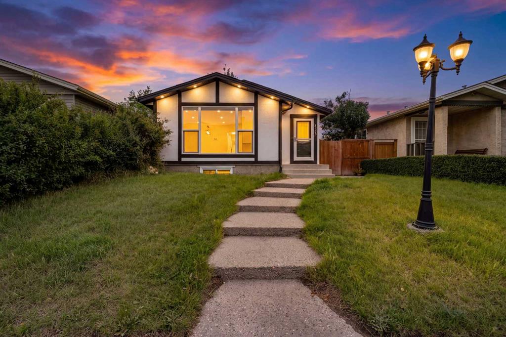 Picture of 124 Castlebrook Road NE, Calgary Real Estate Listing